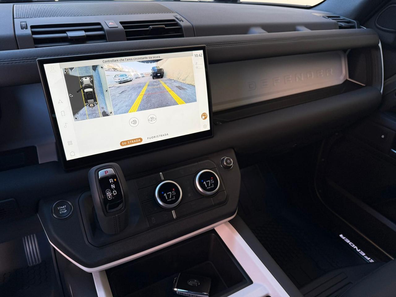 Land Rover Defender 110 3.0D I6 200 CV AWD Auto X-Dynamic SE