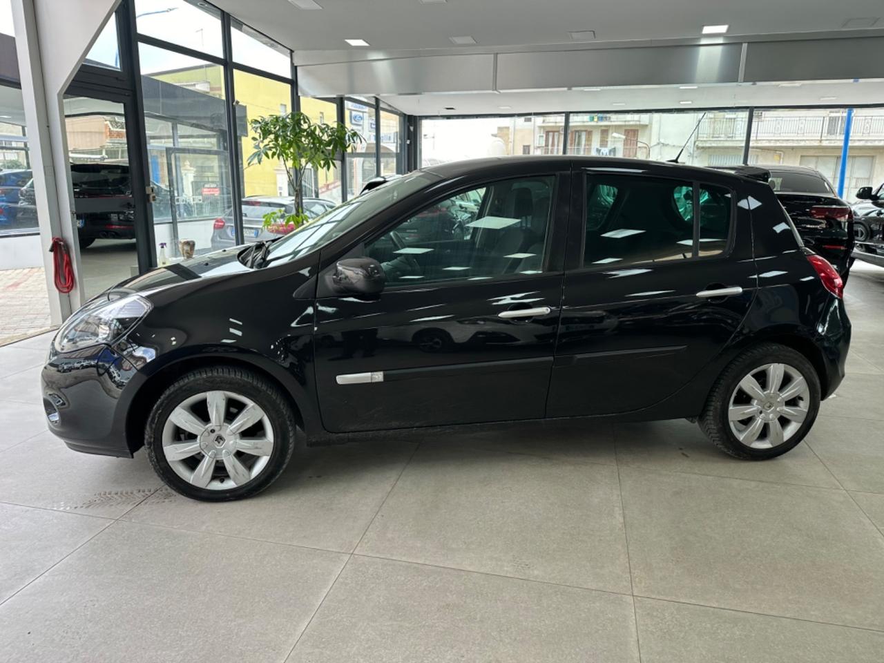 Renault Clio 1.2 16V 5 porte Dynamique 2010