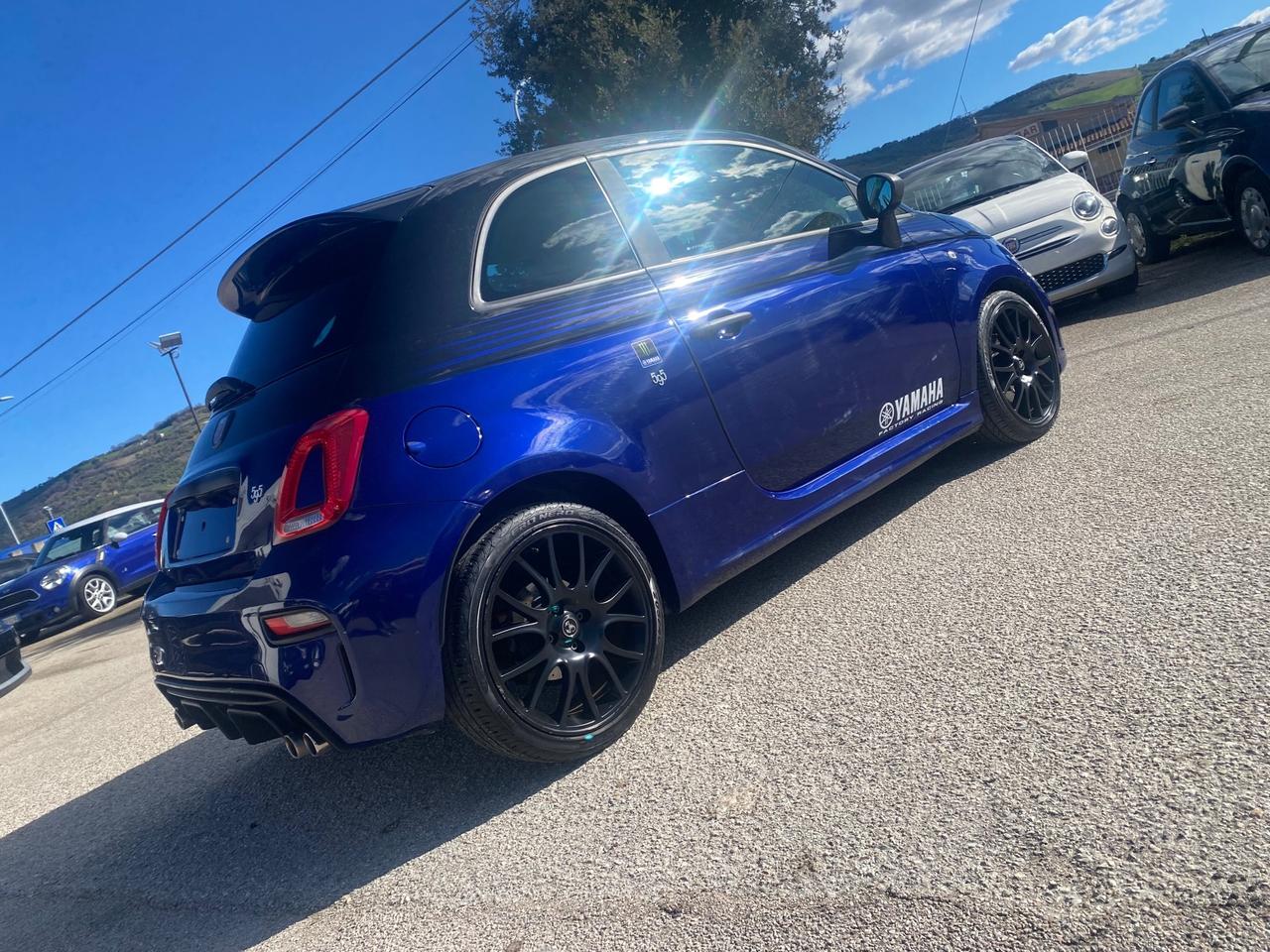 Abarth 595 1.4 Turbo T-Jet 165 CV Monster Energy Yamaha