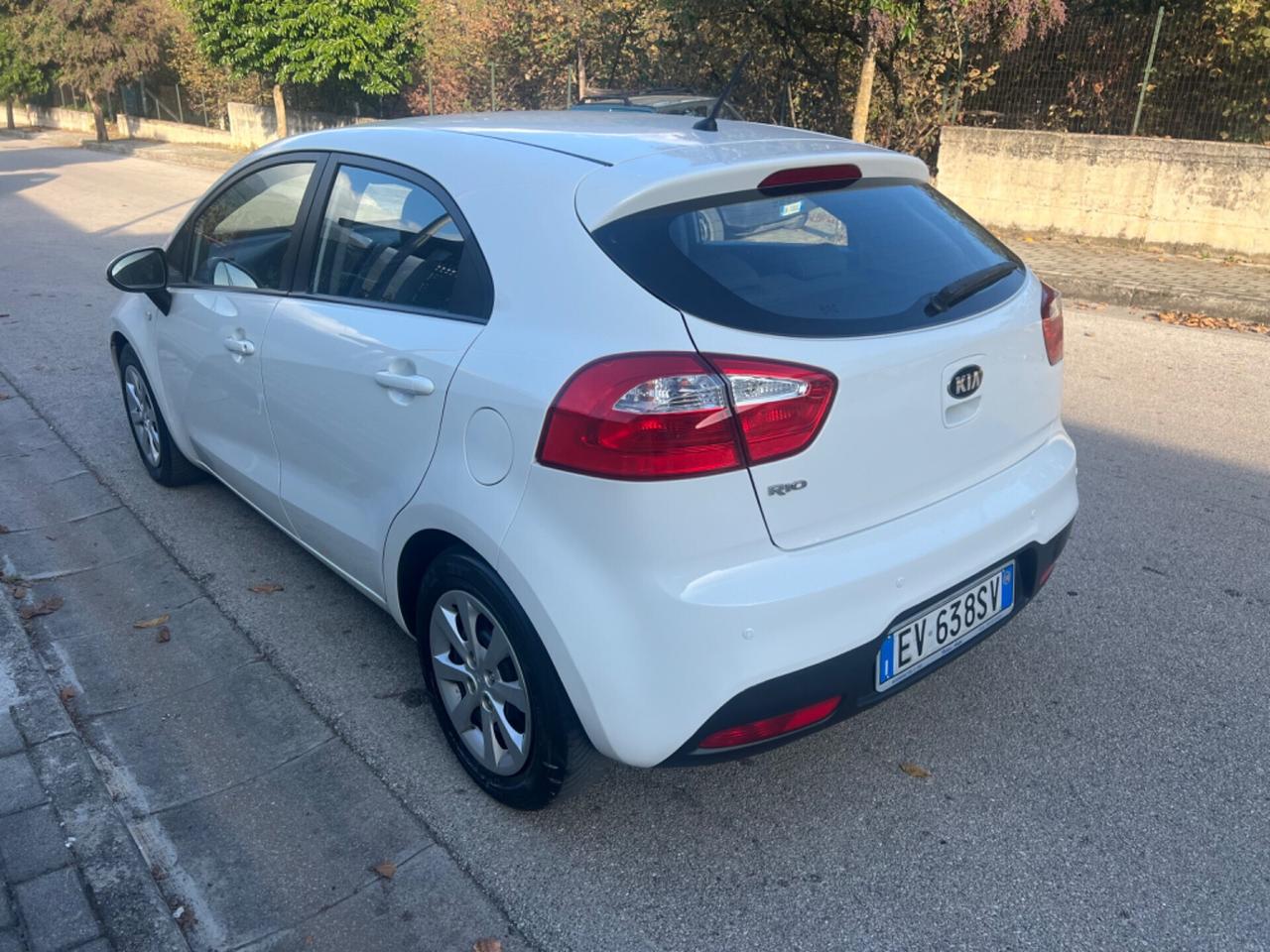 Kia Rio 1.2 CVVT 5p. Active 2014