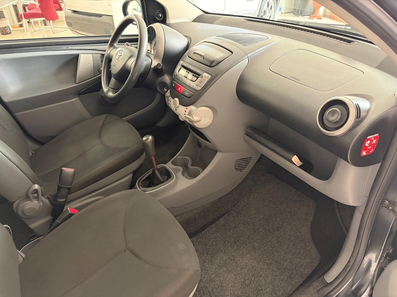 TOYOTA AYGO 1.0 68 CV 5 PORTE 80.000 KM