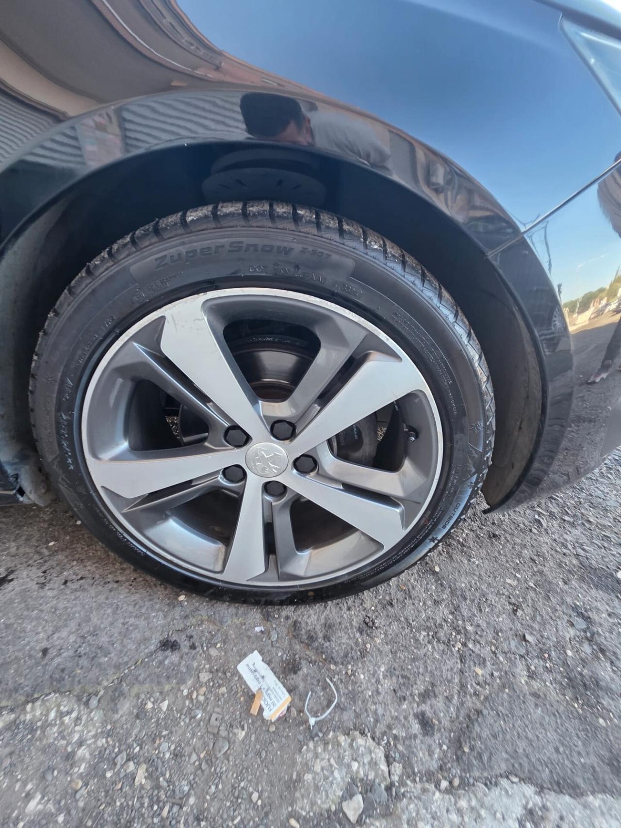 Peugeot 308 BlueHDi 120 S&S EAT6 SW Allure