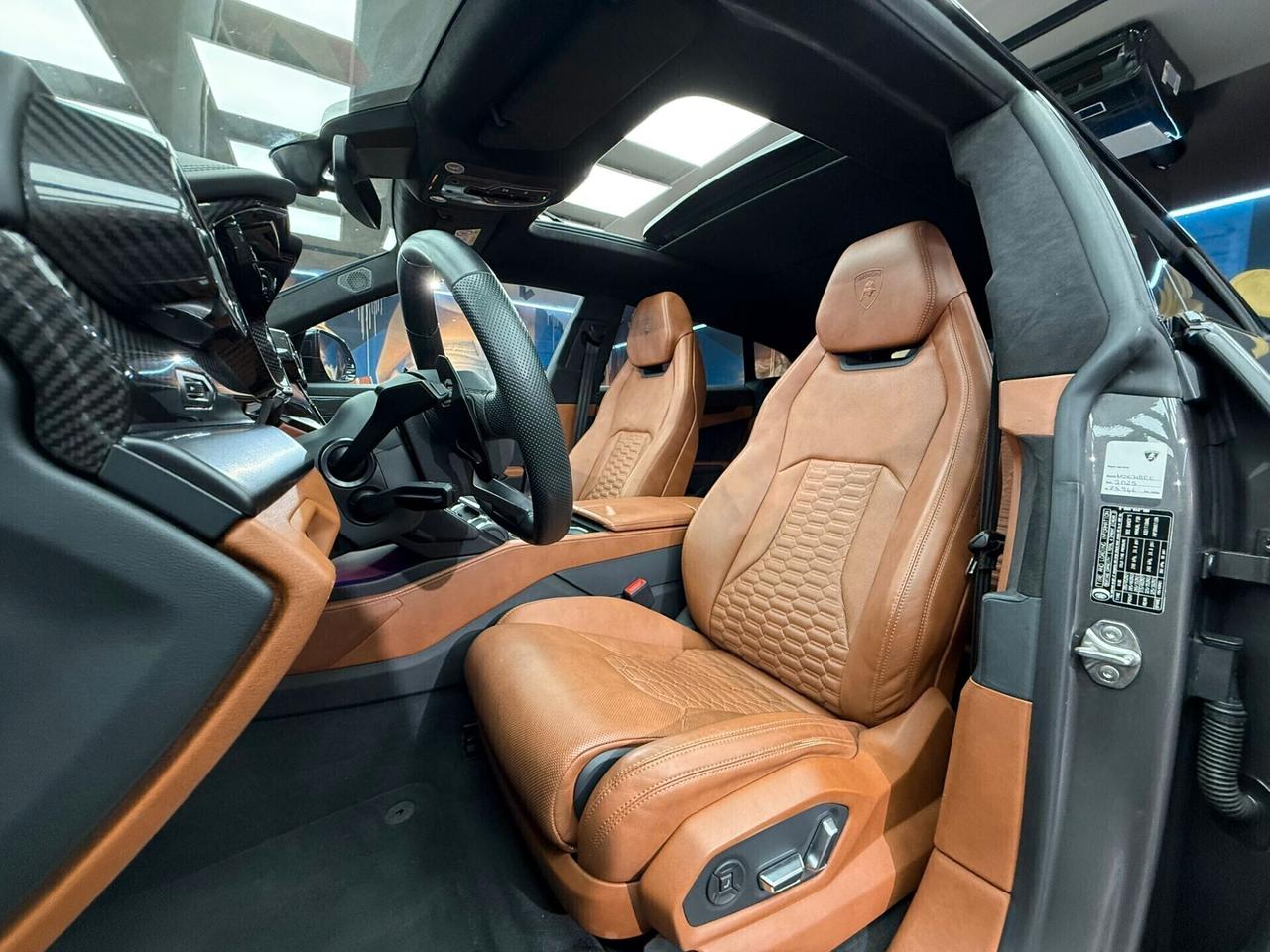 Lamborghini Urus 4.0 S (465)