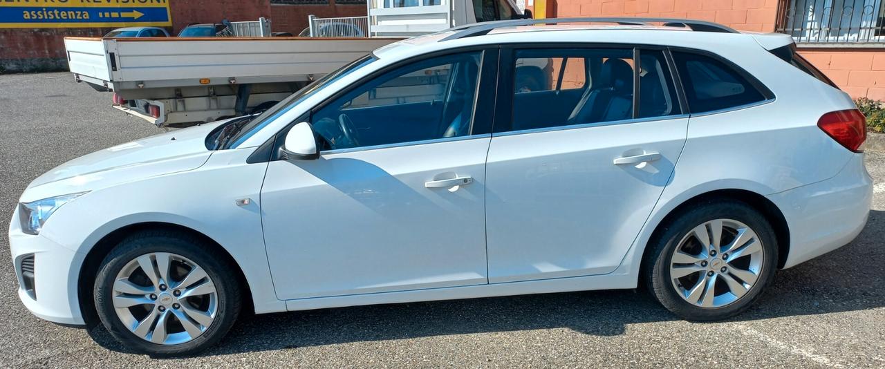 Chevrolet Cruze 1.7 Diesel Station Wagon LTZ