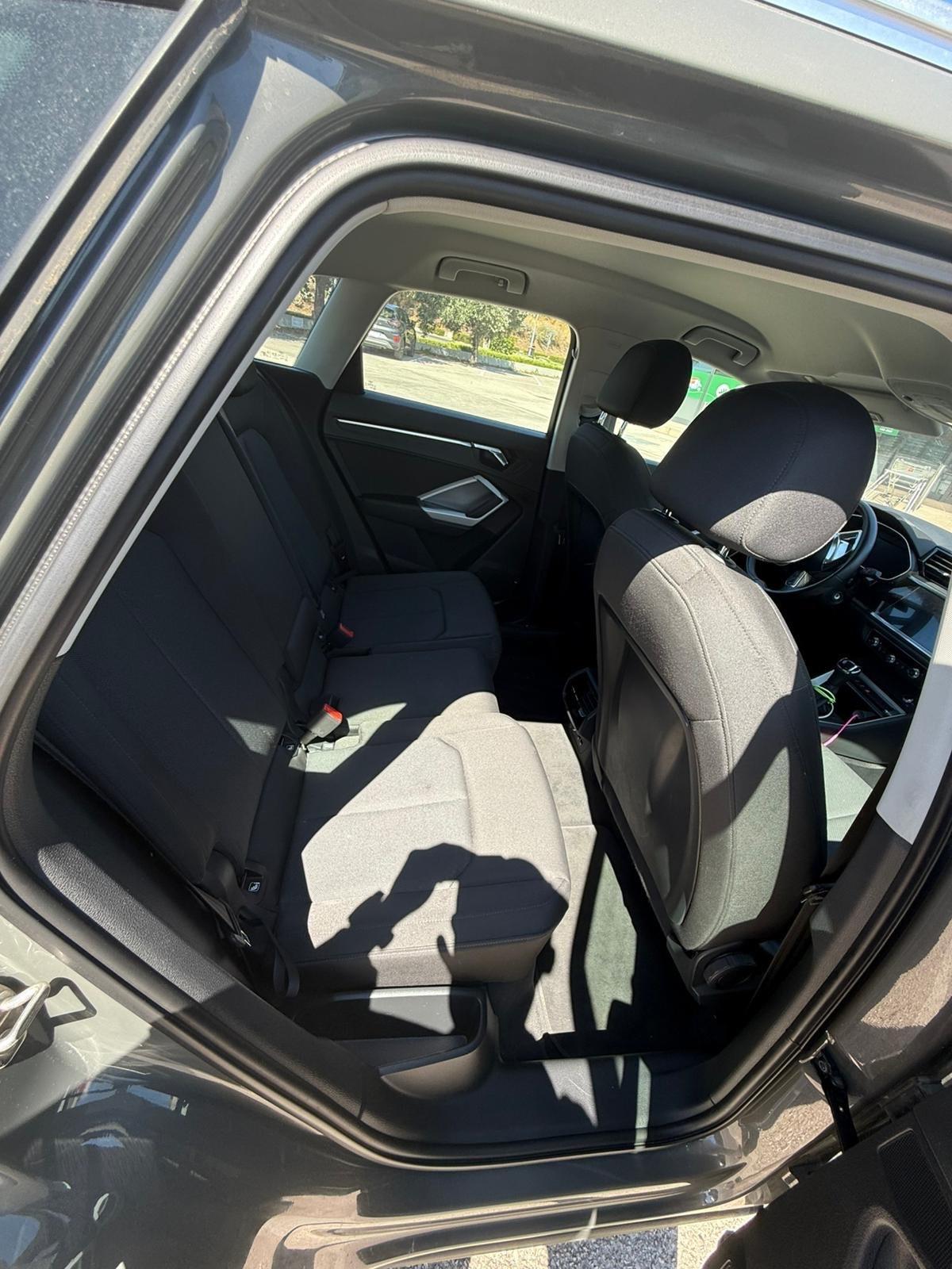 Audi Q3 35 TDI 150CV Business S Tronic