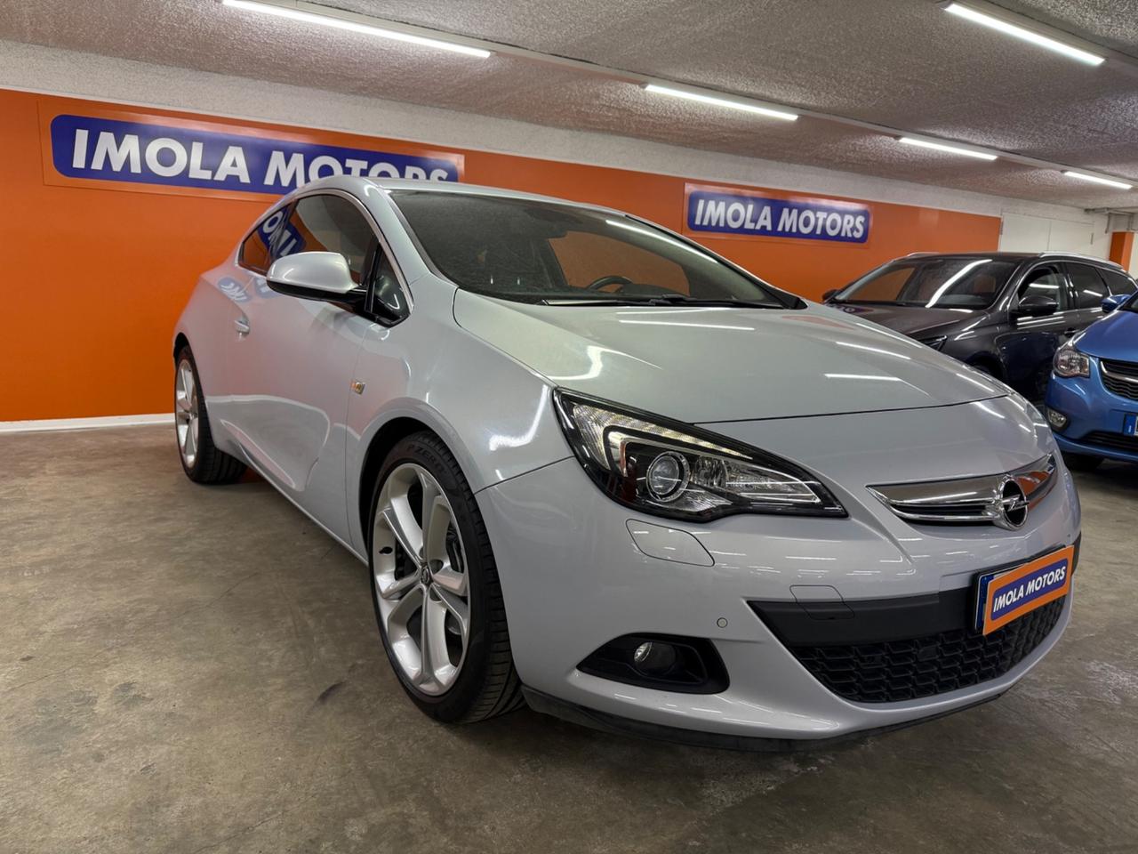 Opel Astra GTC 2.0 CDTI 165CV S&S 3 porte Cosmo S