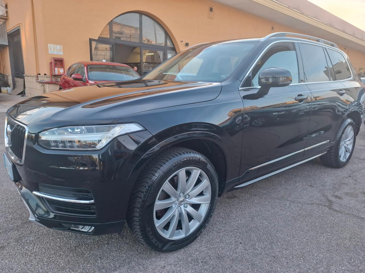 Volvo XC 90 XC90 D5 AWD Geartronic 7 posti Momentum