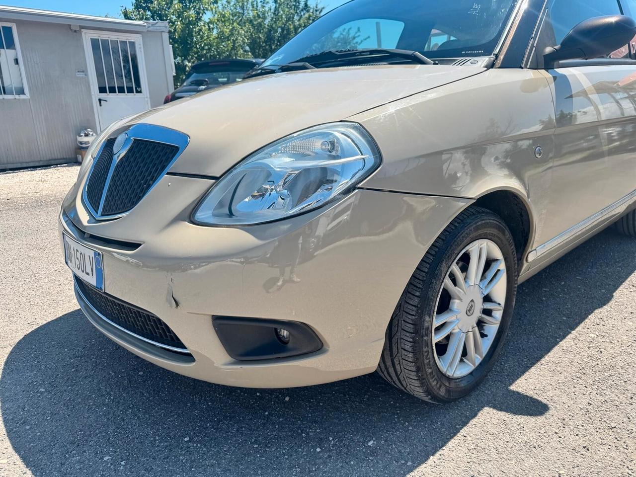 Lancia Ypsilon 1.4 Platino