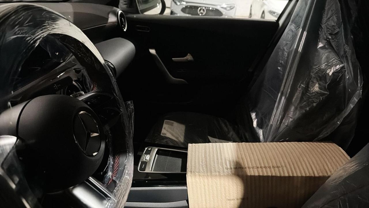 IN ARRIVO Mercedes-benz A 180 d Automatic AMG Line