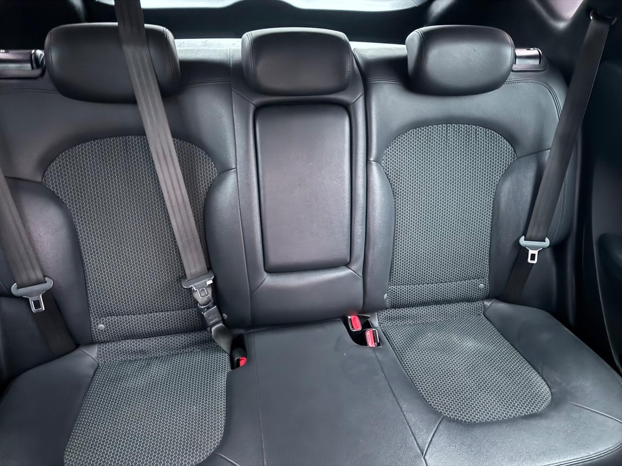 Hyundai iX35 1.7 CRDi 2WD neopaten garanzia 12 mesi