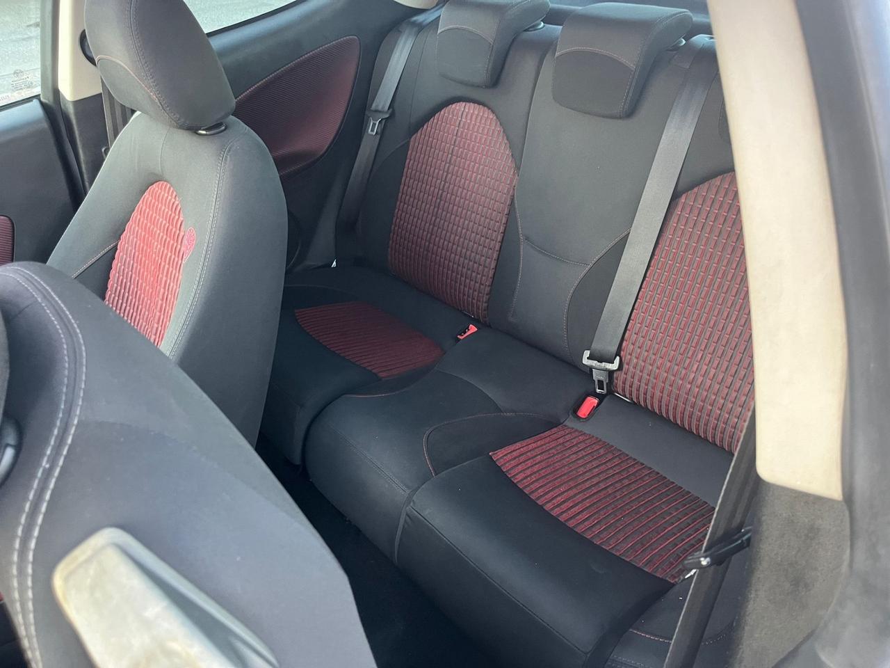 Alfa Romeo MiTo 1.6 JTDm Distinctive Premium 2011