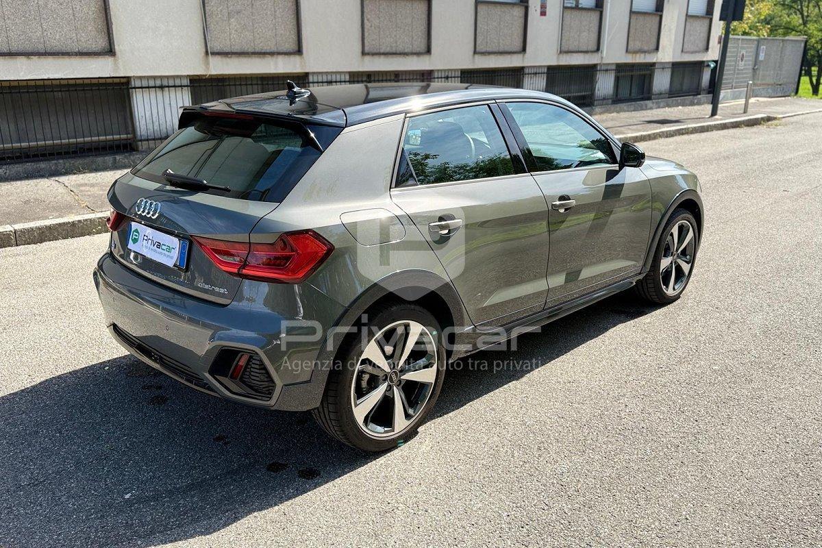 AUDI A1 allstreet 30 TFSI Identity Contrast