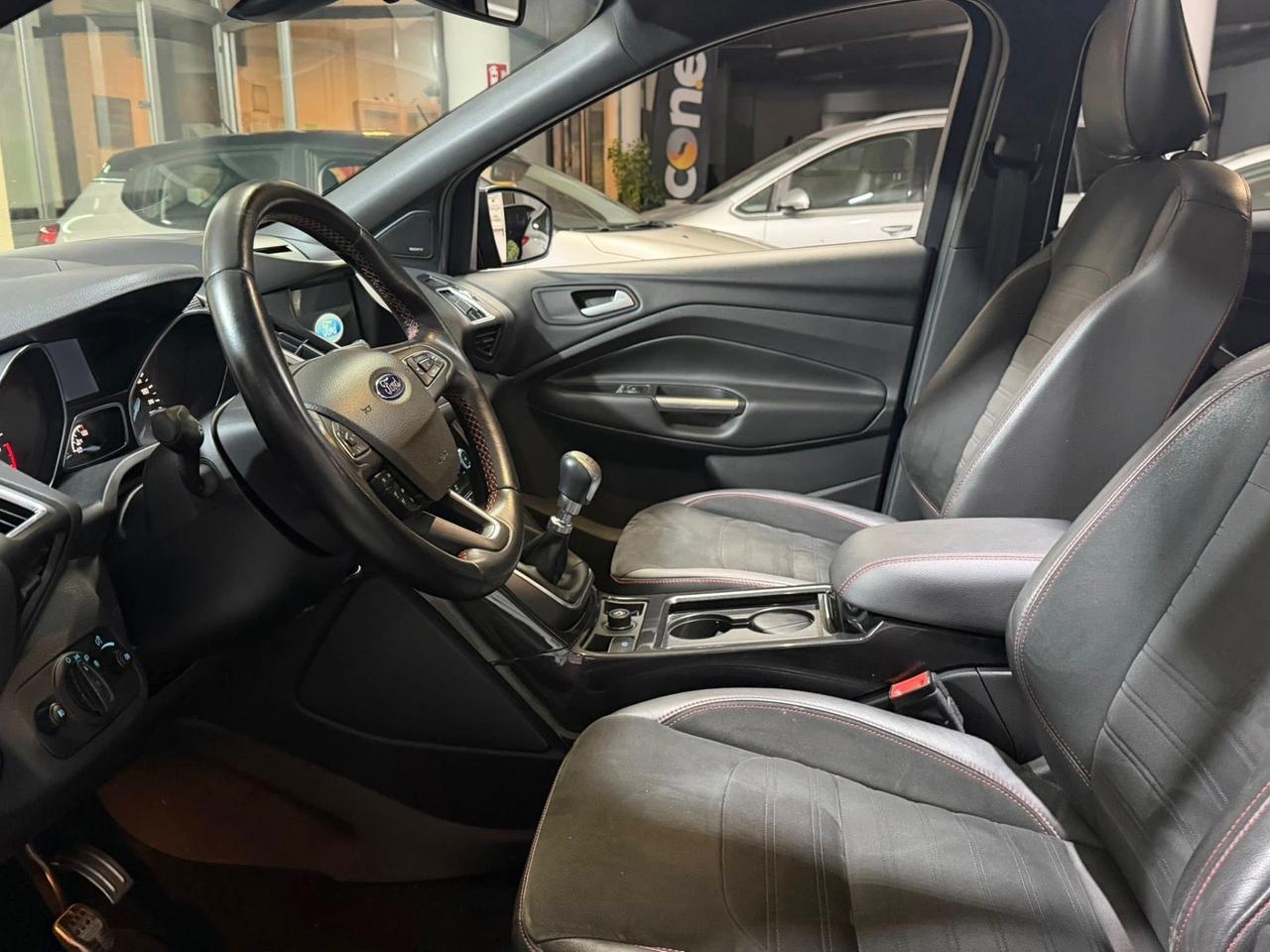 Ford Kuga 2.0 TDCI 150 CV S&S 2WD ST-Line