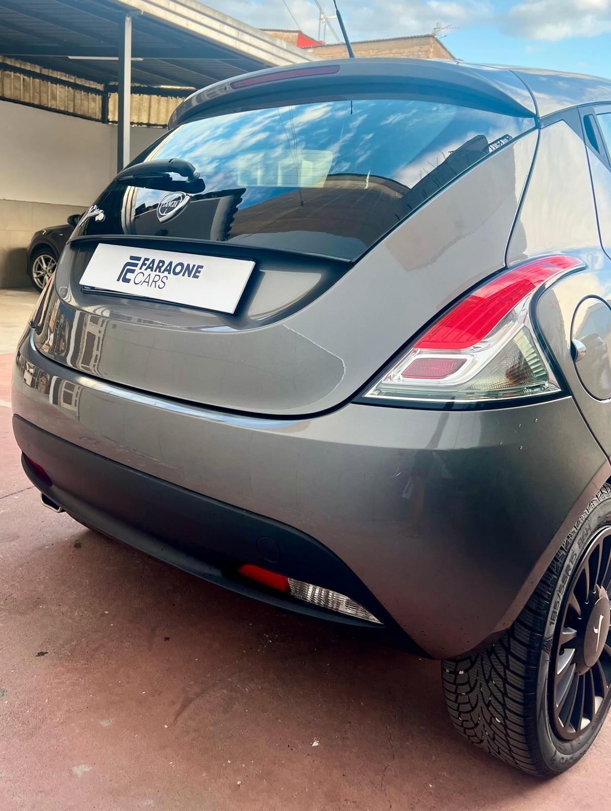 Lancia Ypsilon 1.2 69 CV 5 porte Elefantino