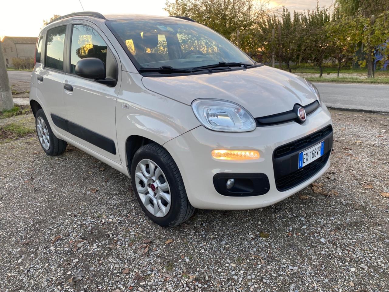 Fiat Panda 0.9 TwinAir Turbo Natural Power Lounge