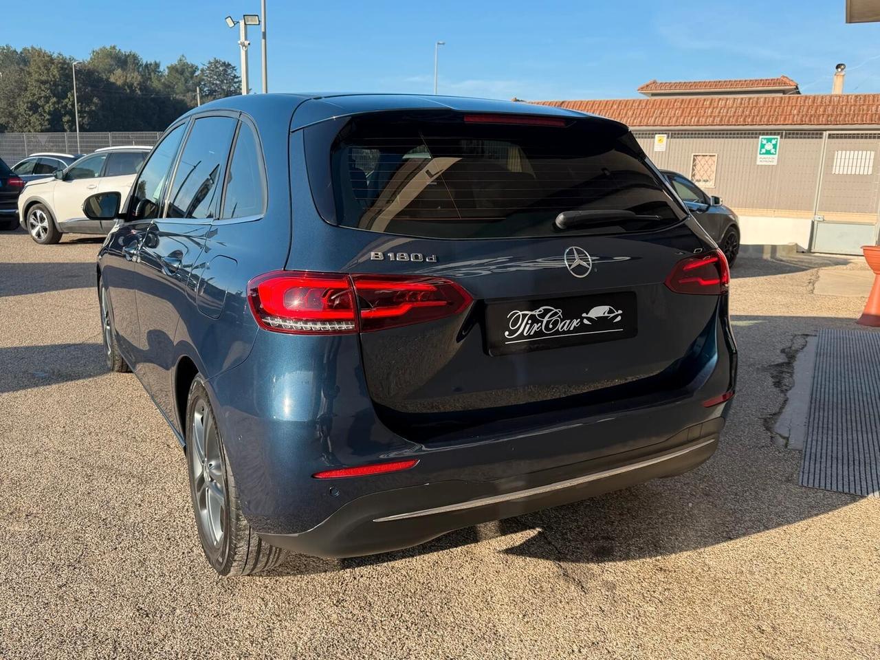 MERCEDES-BENZ CLASSE B180 SPORT 1.5 116CV PELLE NAVI CAM ANNO 2020