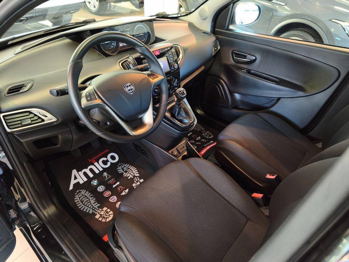 LANCIA Ypsilon 1.2 69 CV 5p. Platinum Black