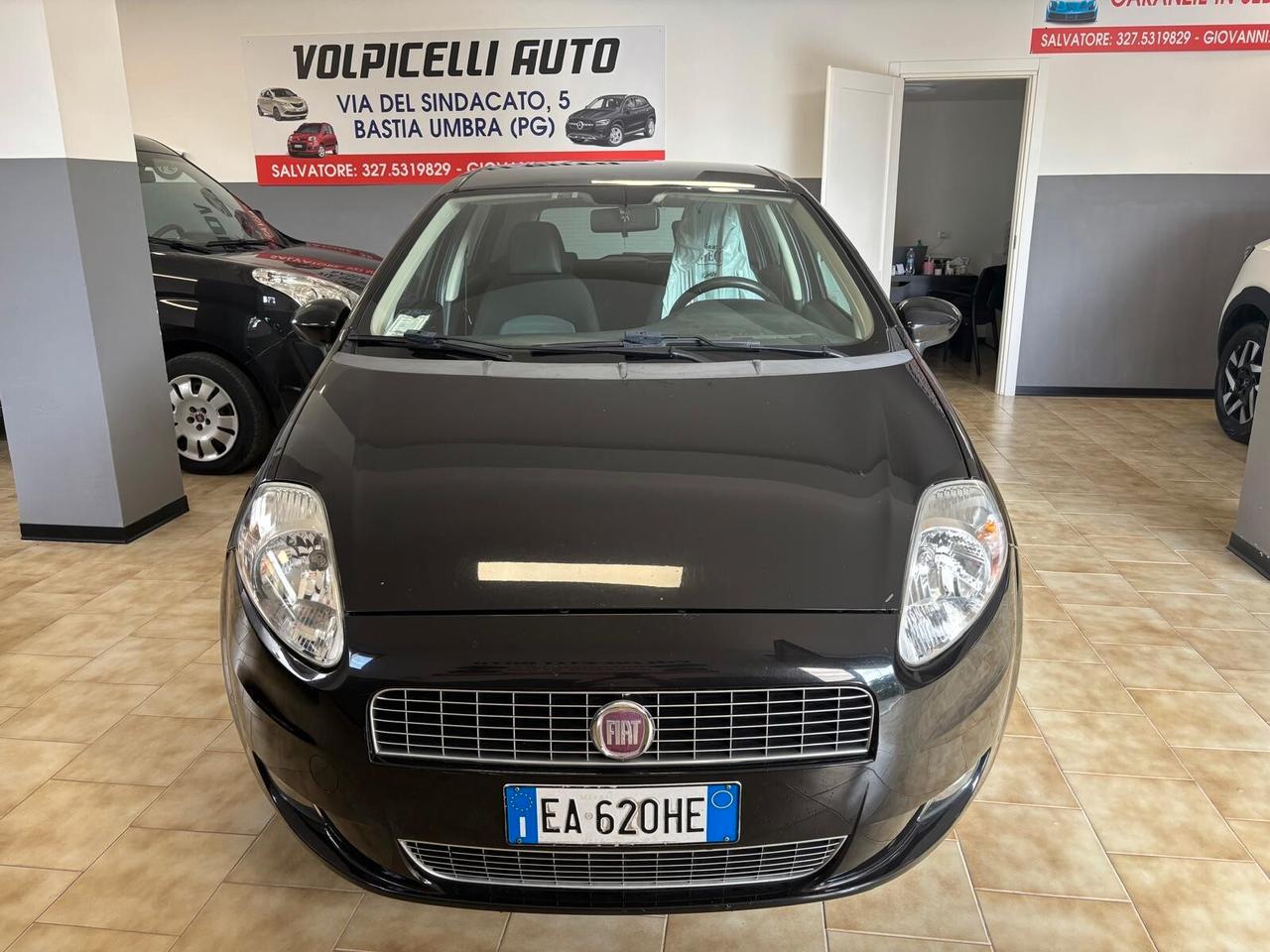 FIAT GRANDE PUNTO ANNO 2009 BZ GPL ADATTA NEOPATENTATI KM 190 MILA