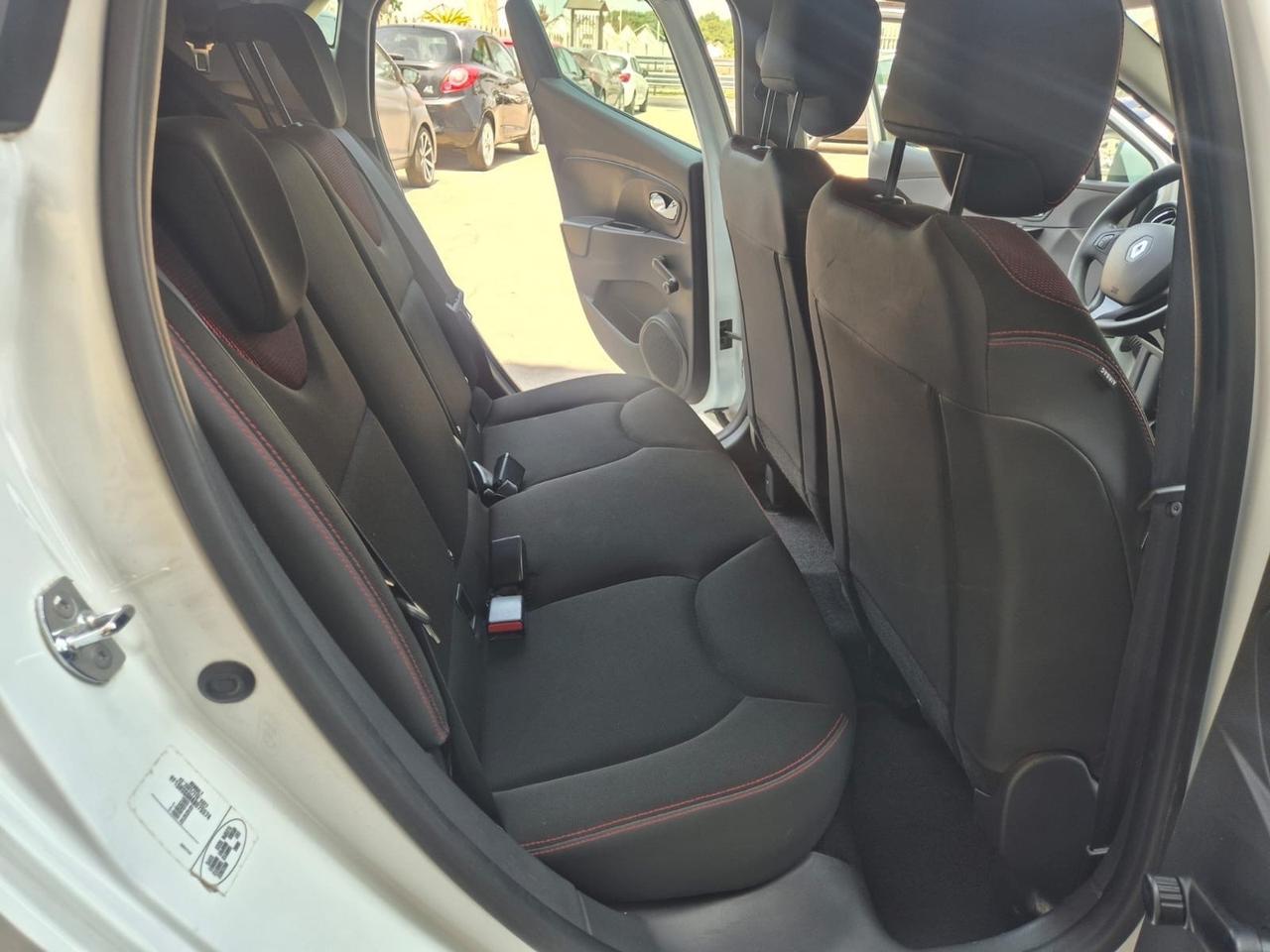Renault Clio 1.2 75CV 5 porte Wave