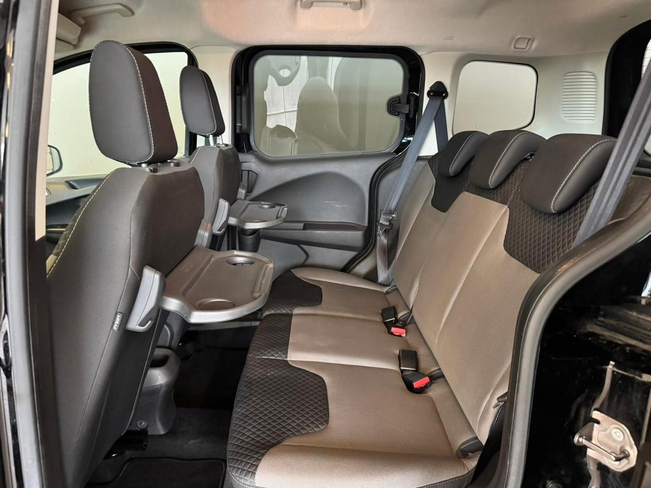 Ford Tourneo Courier 1.0 EcoBoost 100 CV Titanium