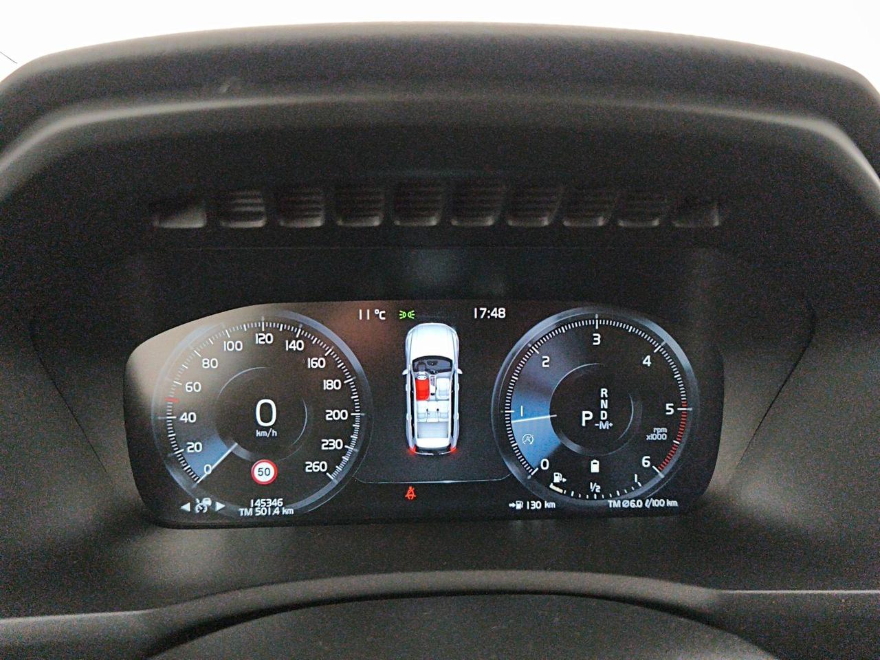 Volvo XC90 2.0 b5 Momentum Pro awd