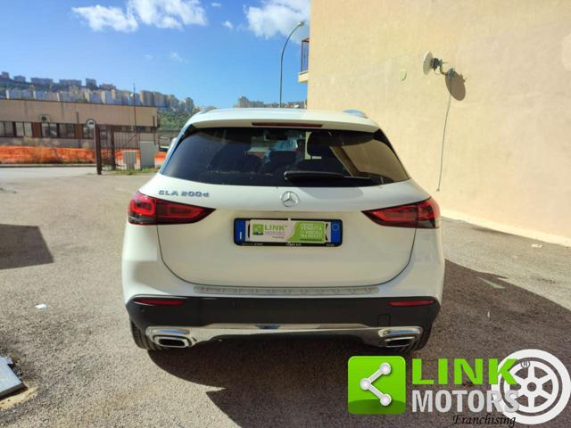 MERCEDES-BENZ GLA 200 d Automatic Sport