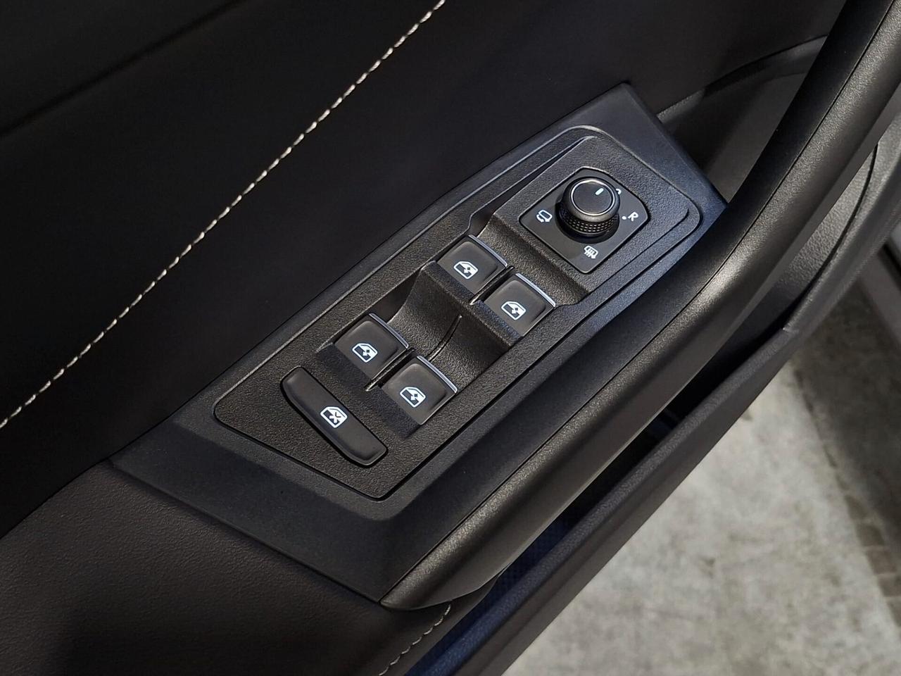 Volkswagen T-Roc 1.0 TSI 116CV R-Line Plus OPACA Km.0