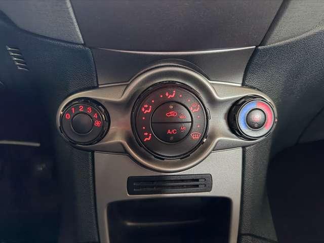 Ford Fiesta 5p 1.2 16v Titanium c/esp E5