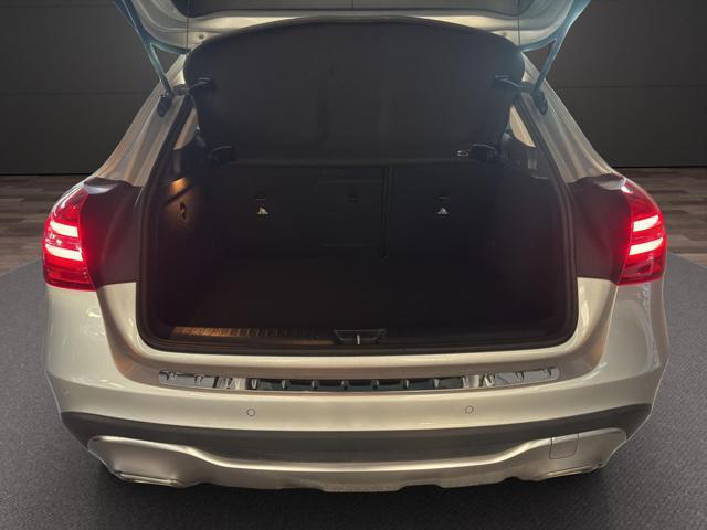 MERCEDES-BENZ GLA 180 Sport