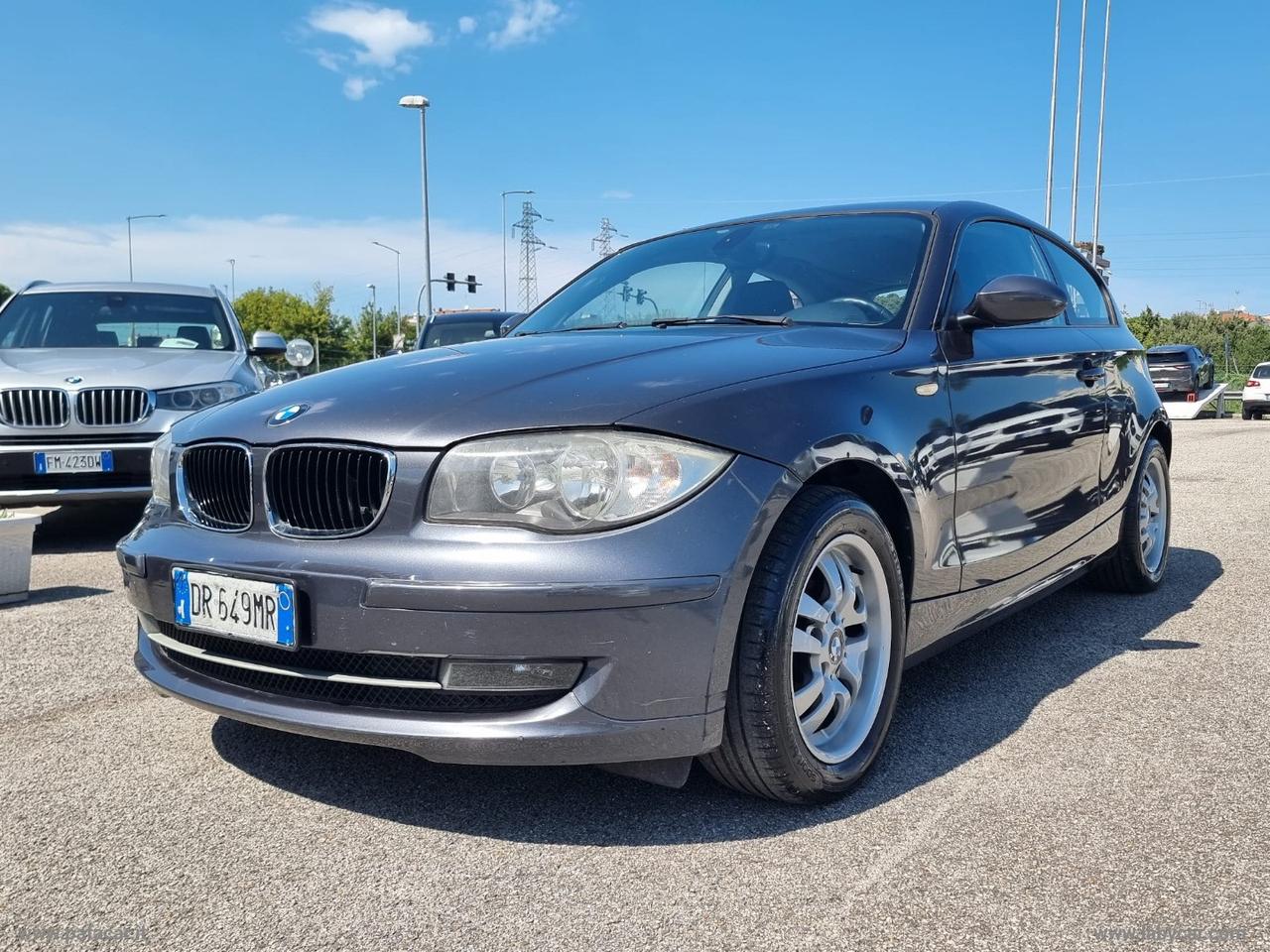 BMW 120i 3p. Futura