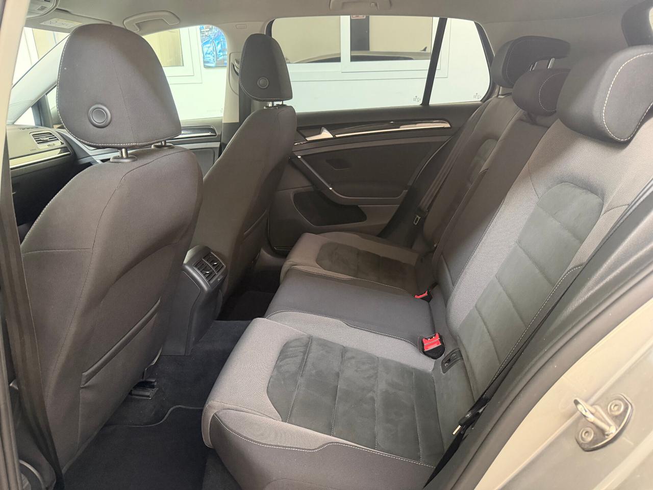 Volkswagen Golf 2.0 TDI DSG 5p. Highline BlueMotion Technology