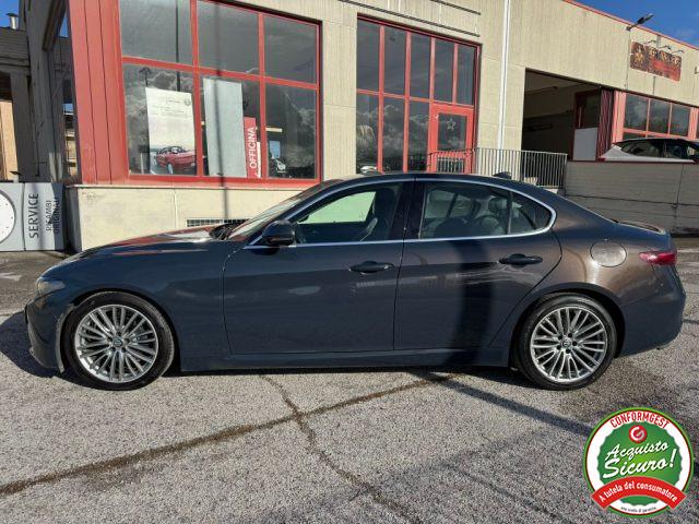 ALFA ROMEO Giulia 2.2 150cv AT8 Super R.Lega 18" Doppio scarico