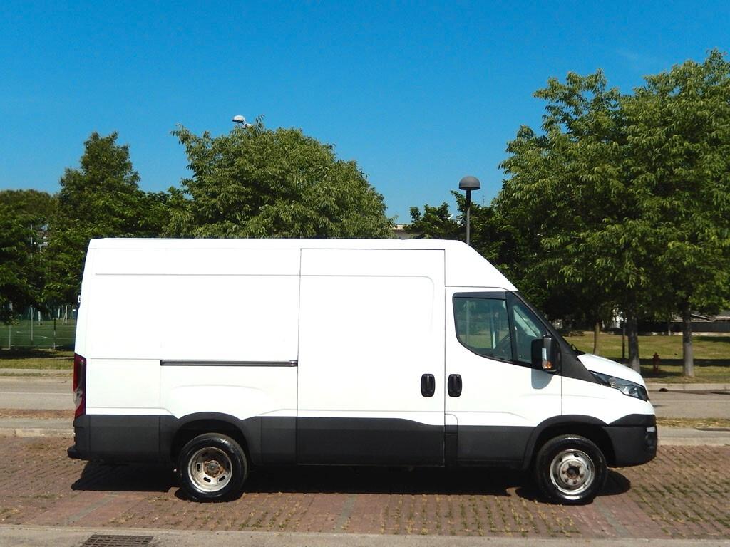 IVECO DAILY 3.0 tetto alto, passo medio- ECCELLENTE!