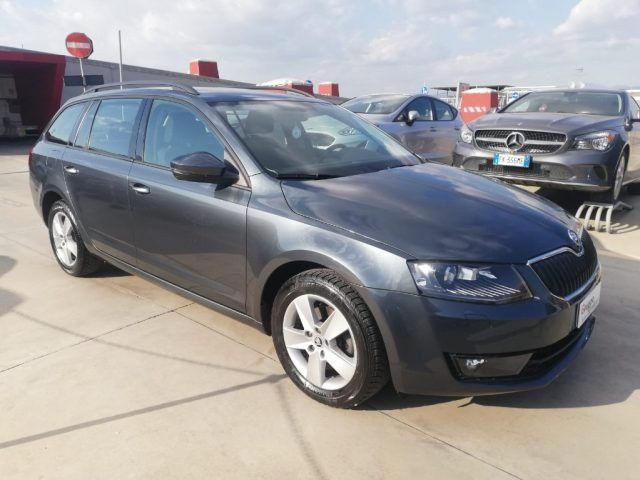 SKODA Octavia 2.0TDI BUSINESS EXECUTIVE AUTOMATICA