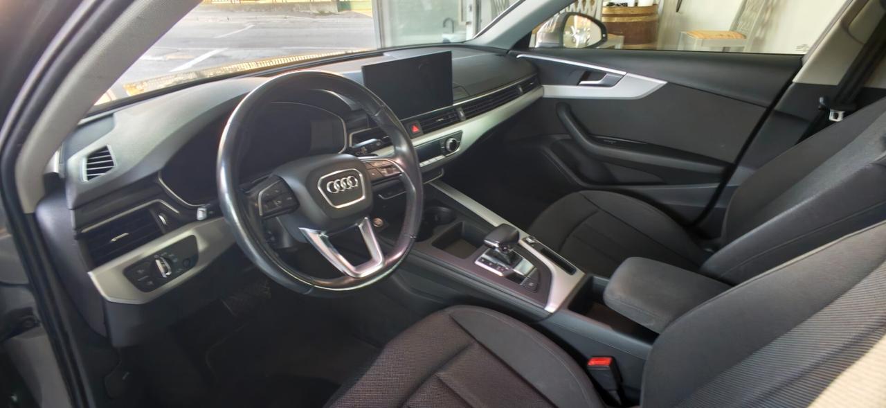 Audi A4 Avant 30 TDI/136 CV S tronic