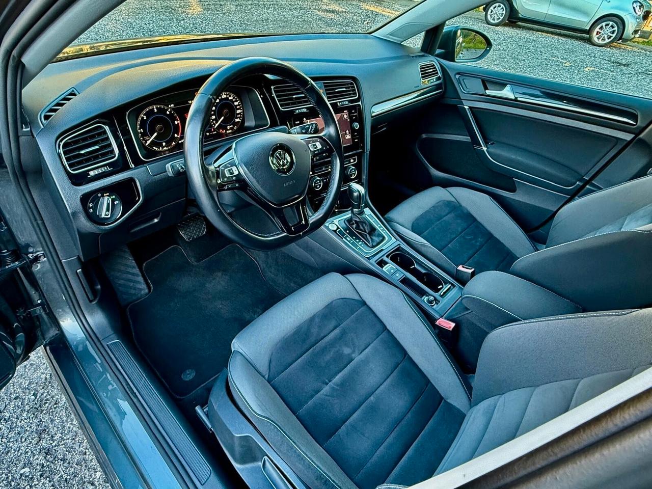 VOLKSWAGEN GOLF 1.6 TDI 115 CV DSG SPORT R LINE