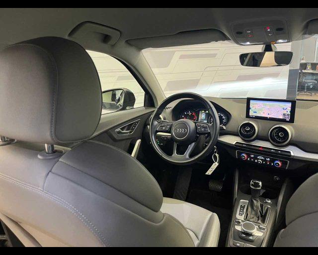 AUDI Q2 30 TDI S tronic Business