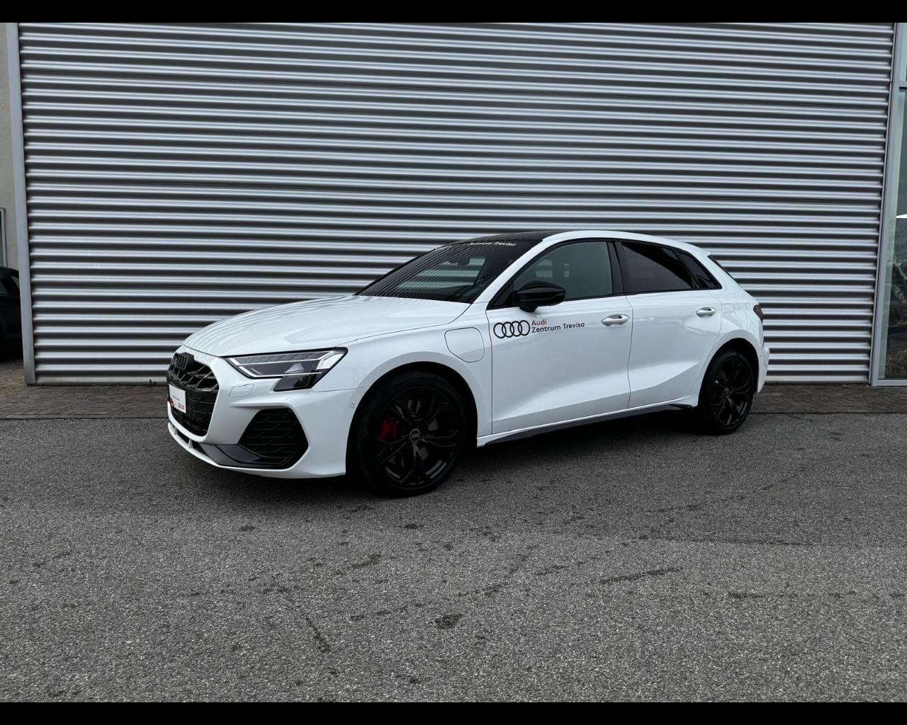 AUDI A3 SPORTBACK 45 TFSIe S-TRONIC S LINE EDITION