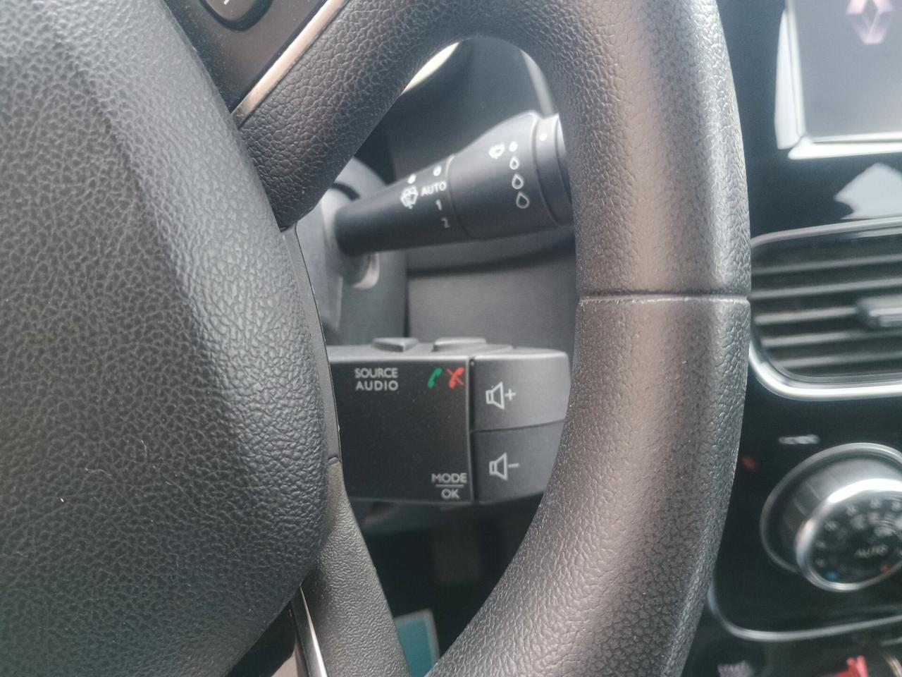 RENAULT CLIO NEOPATENTATI EURO6