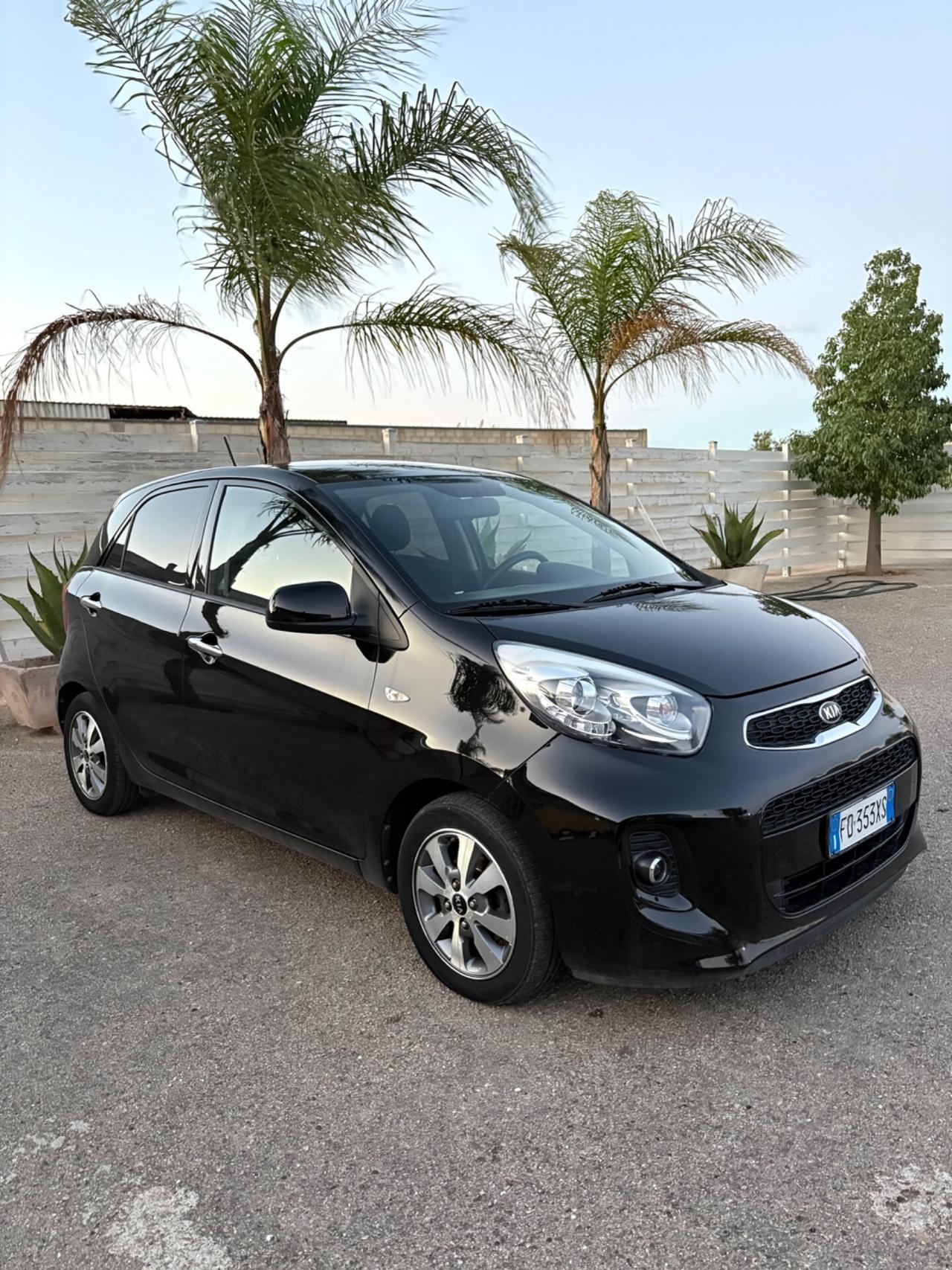 Kia Picanto 1.0 benzina 5 porte con soli 103.000 km