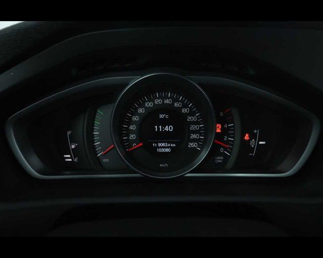 VOLVO V40 Cross Country D2 Kinetic
