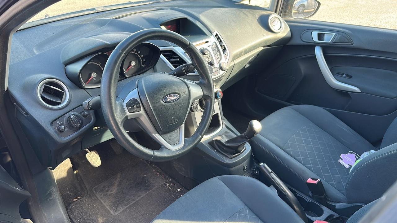 Ford Fiesta 1.2 benzina gpl 2012 da controllare