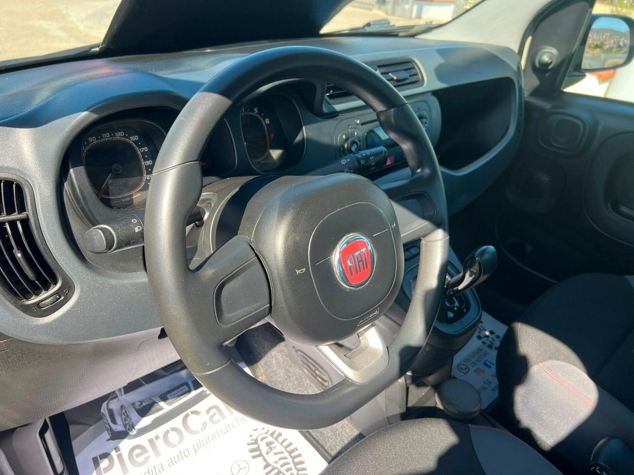 FIAT PANDA AUTOMATICA BENZINA ANNO 2017