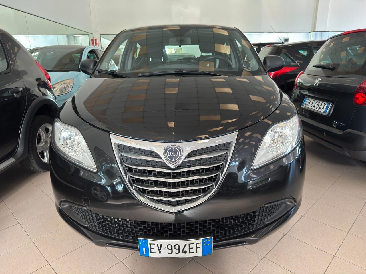 Lancia Ypsilon 0.9 TwinAir 85 CV 5 porte Metano Ecochic Gold - NEOPATENTATI