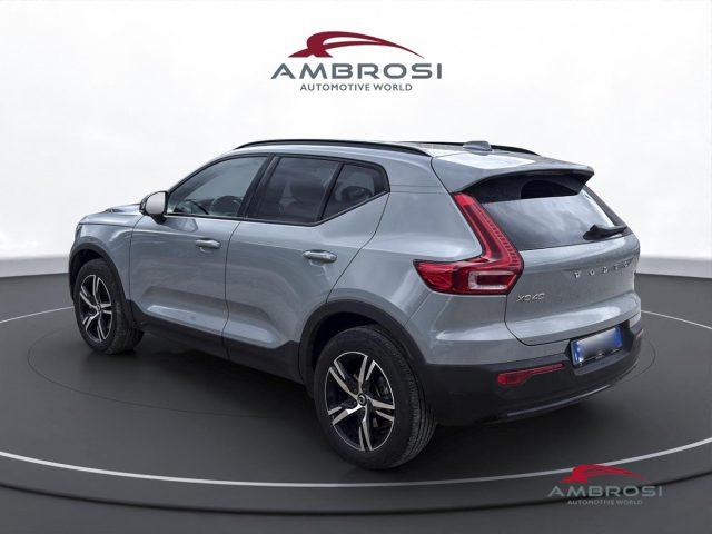 VOLVO XC40 2.0 b3 Plus Dark auto