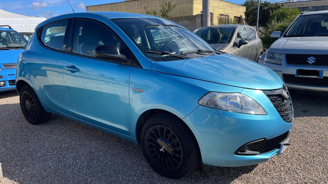 Lancia Ypsilon 1.2 69 CV 5 porte GPL