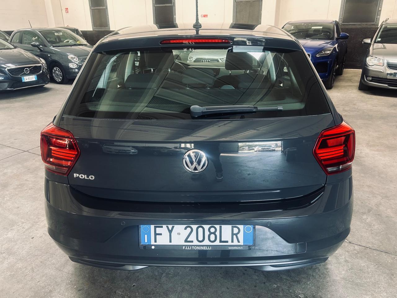 VW Polo 1000cc benzina x neopatentati 119000 km