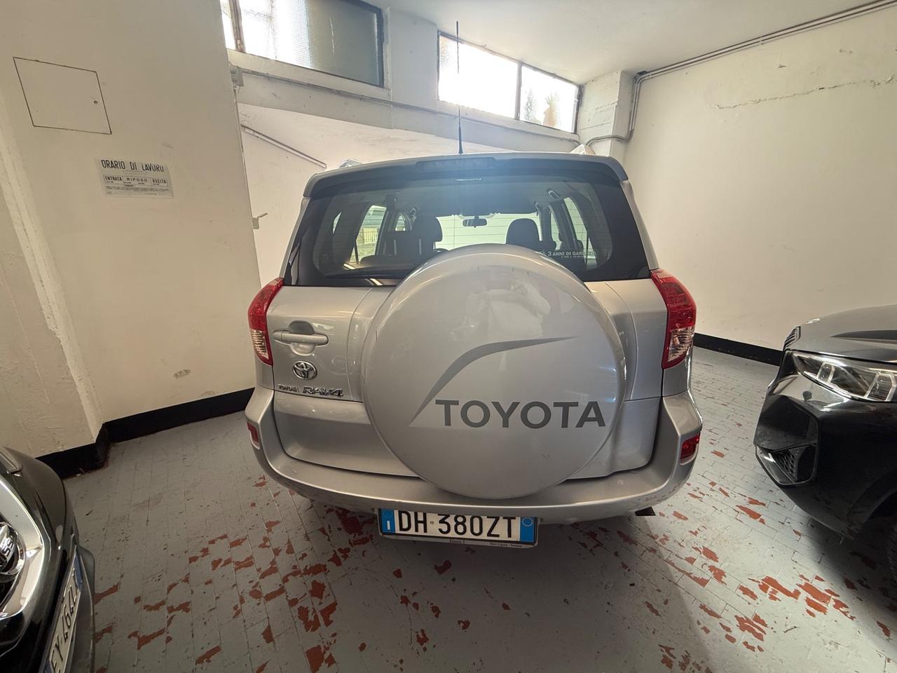 Toyota RAV 4 RAV4 2.2 D-4D 136 CV Sol