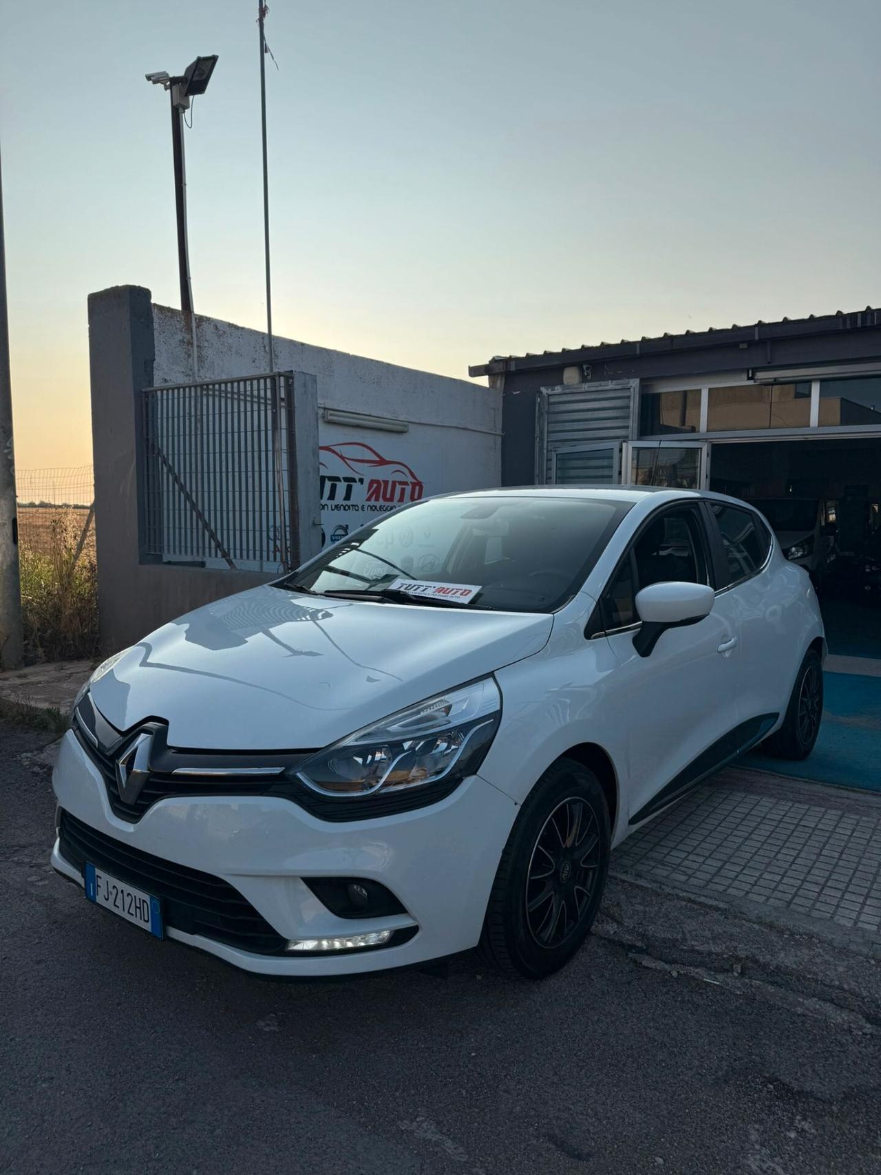 Renault Clio TCe 12V 90CV Start&Stop 5 porte Energy Excite