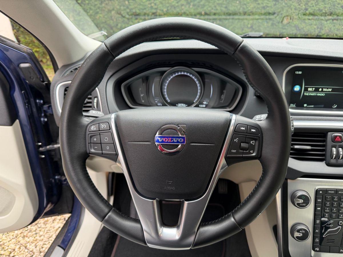 VOLVO - V40 Cross Country - D2 Volvo Ocean Race